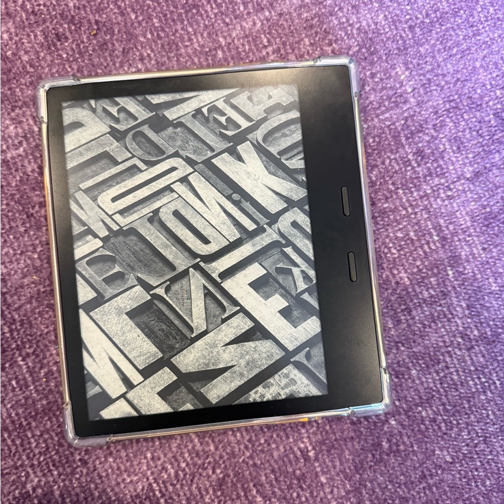 Amazon Kindle Oasis - Rose Gold 9th gen 32gb with Clear Case